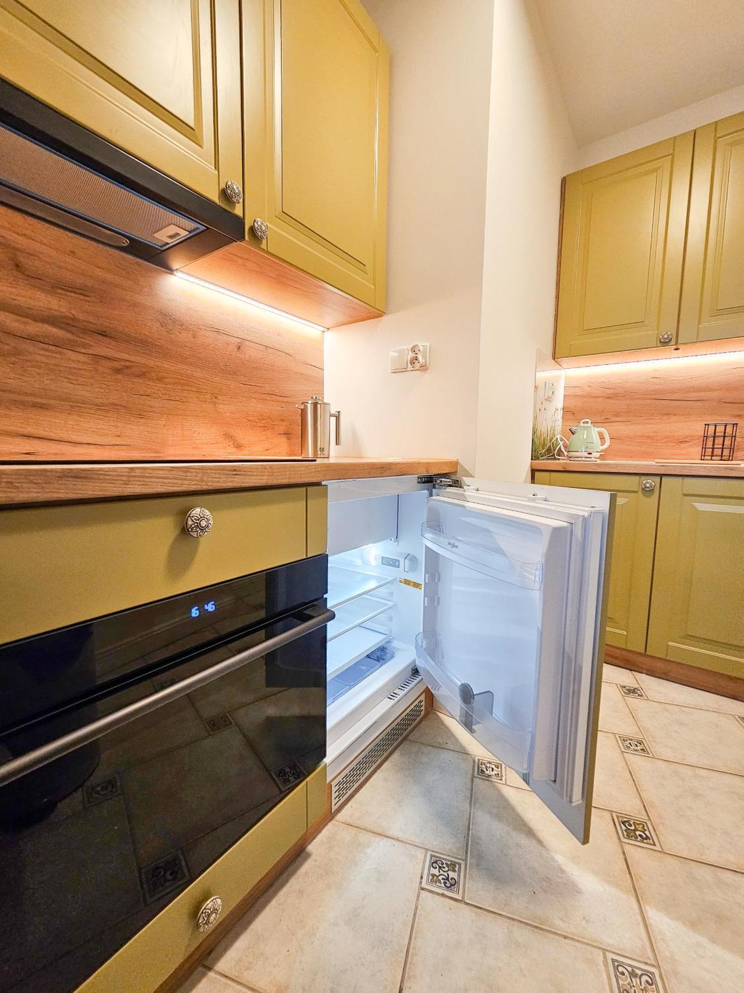 Butik Apartamenty Old Town Torun - Parking Экстерьер фото