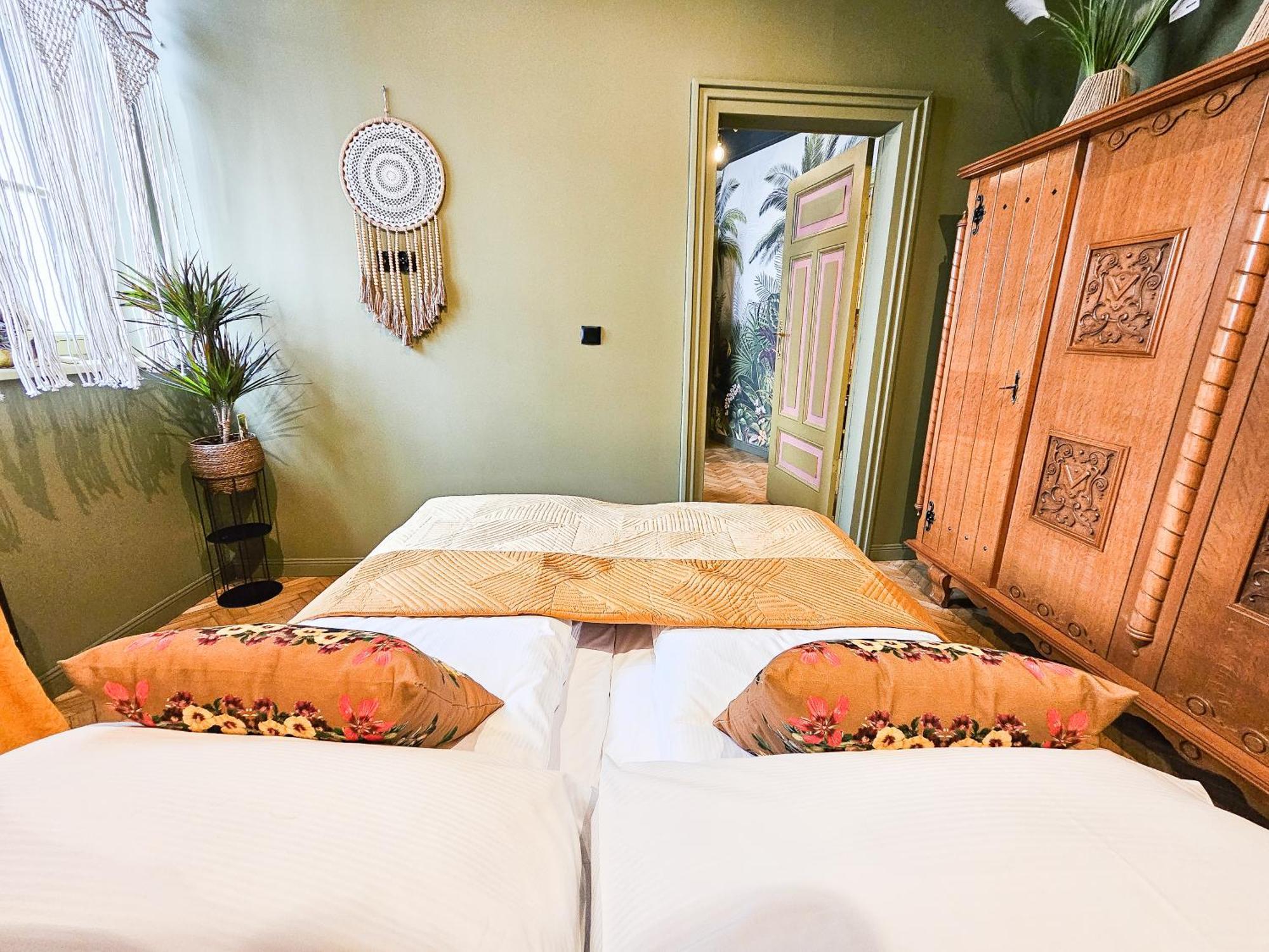 Butik Apartamenty Old Town Torun - Parking Экстерьер фото